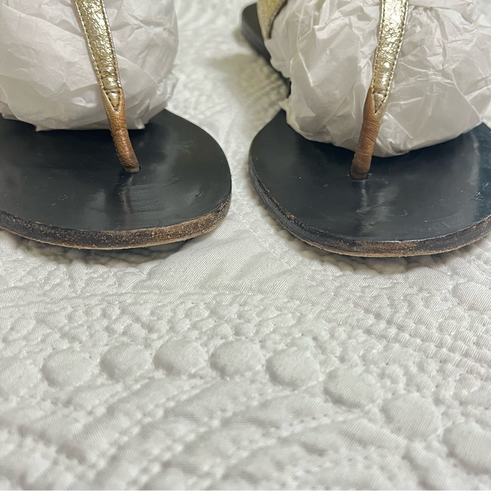 GUCCI Marmont Double GG Gold T Strap Flat Sandal Black Leather Size 37.5 - Picture 5 of 11